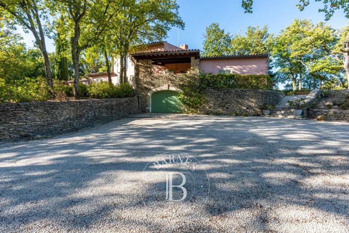 Image No.10-6 Bed House for sale