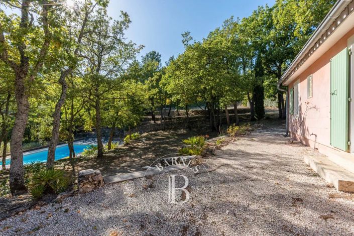 Image No.12-6 Bed House for sale