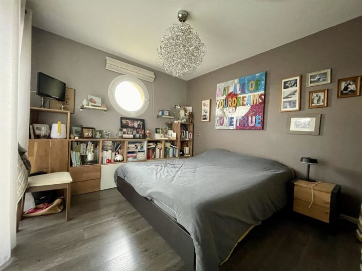 Image No.10-4 Bed House for sale