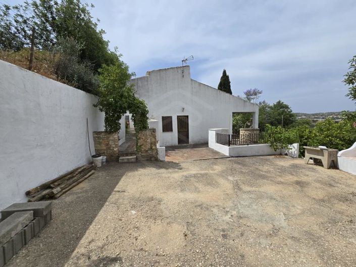 Image No.19-2 Bed House for sale