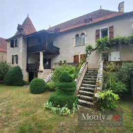 1 - Tour-de-Faure, House