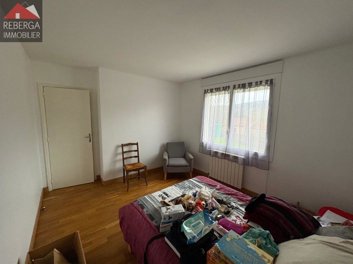 Image No.10-1 Bed House for sale