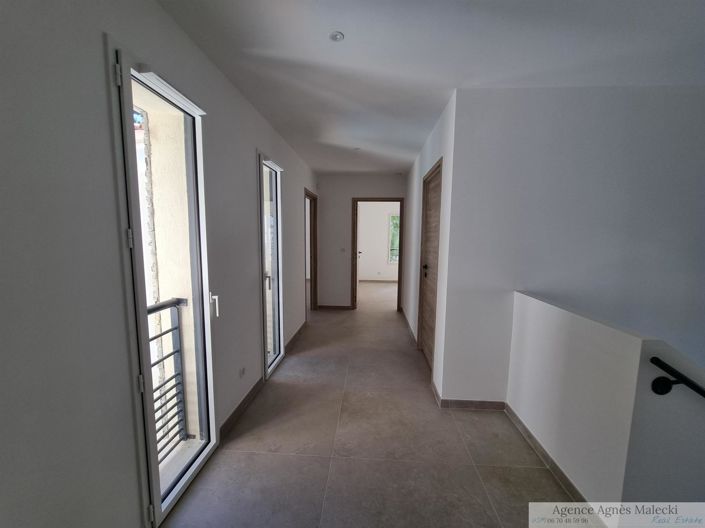 Image No.10-4 Bed House for sale