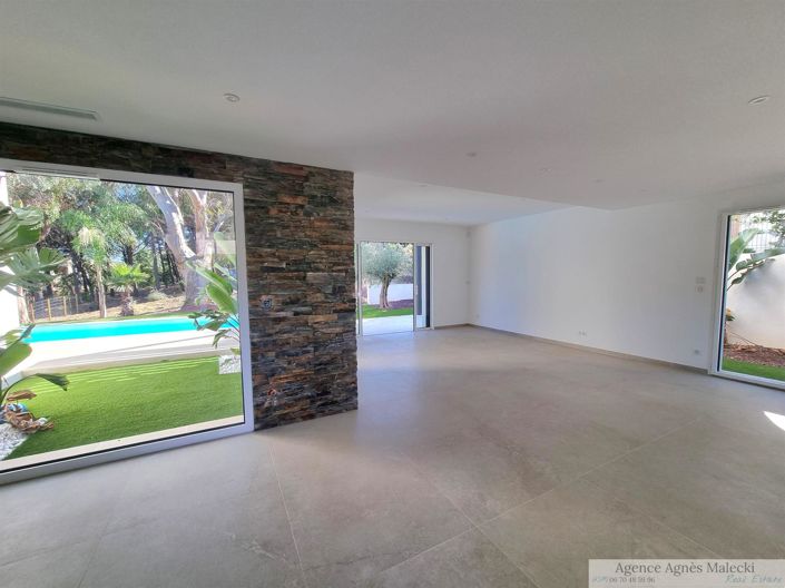 Image No.7-4 Bed House for sale