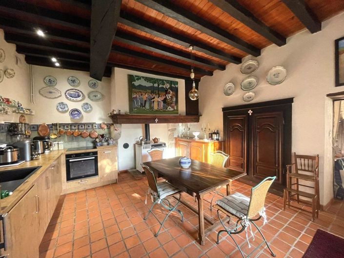 Image No.8-3 Bed House for sale