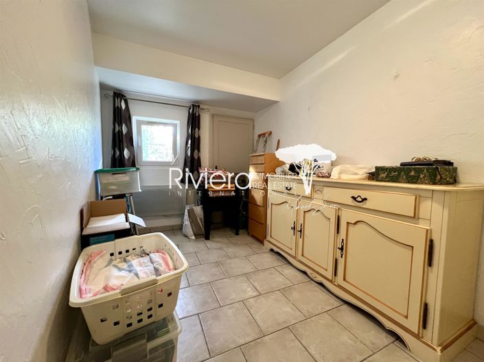 Image No.12-2 Bed House for sale