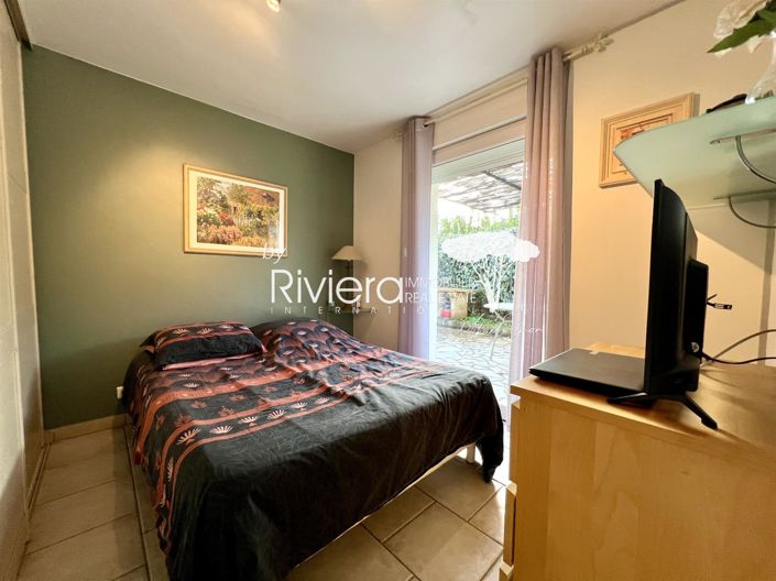 Image No.4-2 Bed House for sale