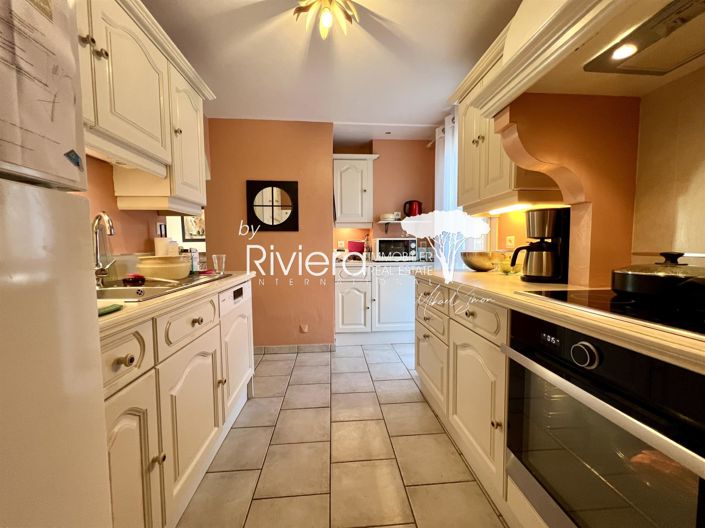 Image No.8-2 Bed House for sale