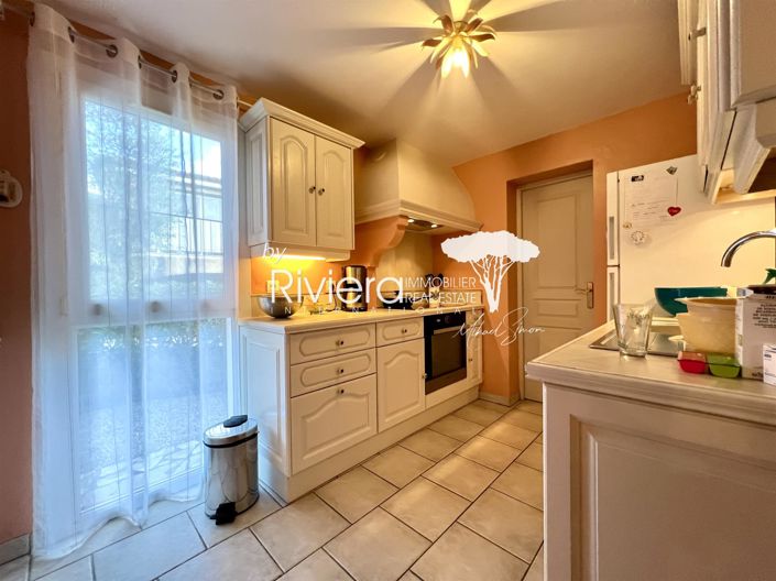 Image No.9-2 Bed House for sale