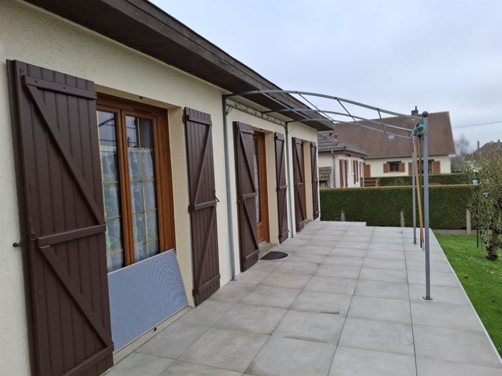 Image No.17-3 Bed House for sale