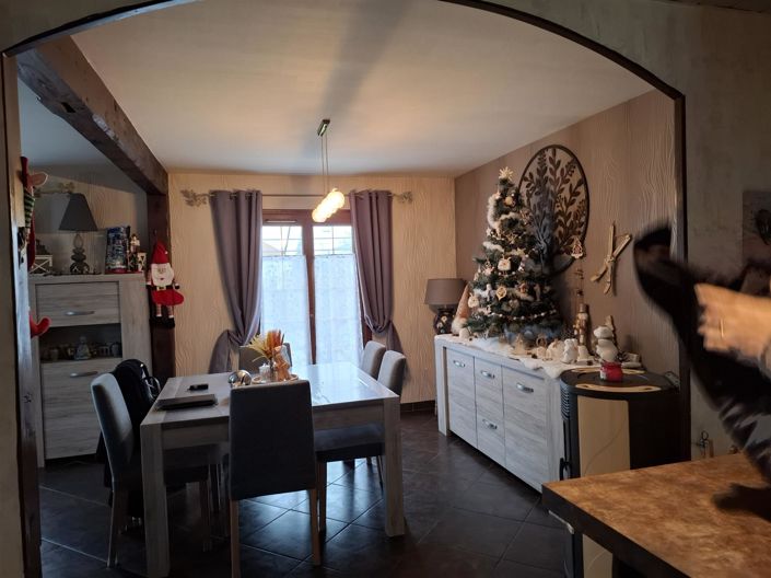 Image No.6-3 Bed House for sale