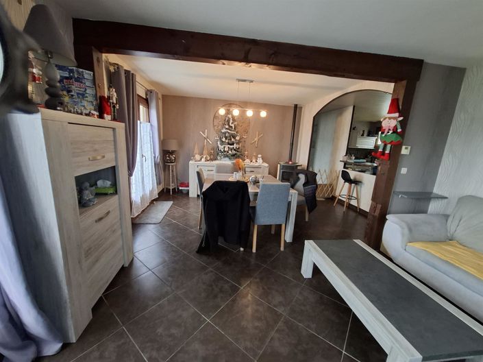 Image No.8-3 Bed House for sale