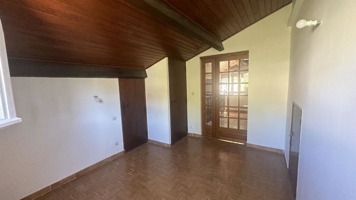 Image No.12-5 Bed House for sale