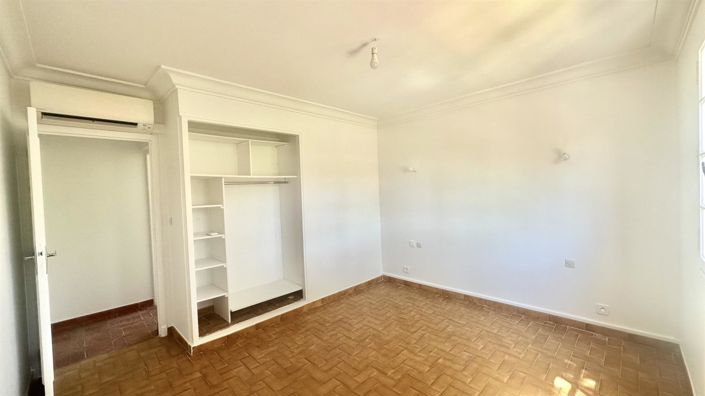 Image No.14-5 Bed House for sale