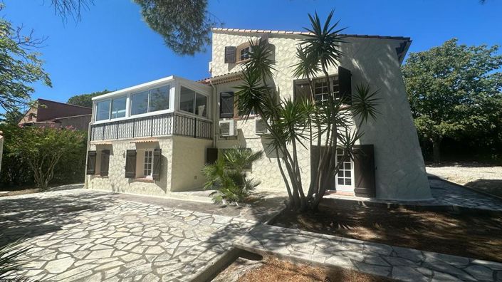 Image No.16-5 Bed House for sale