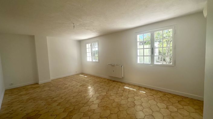 Image No.19-5 Bed House for sale