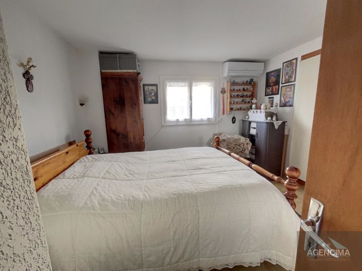 Image No.5-2 Bed House for sale