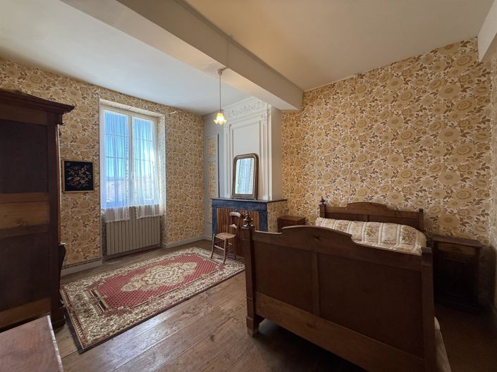 Image No.16-7 Bed House for sale