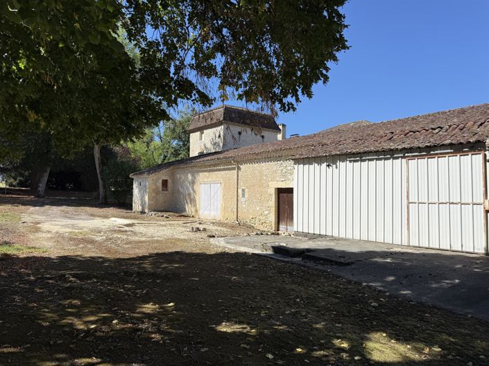 Image No.18-7 Bed House for sale