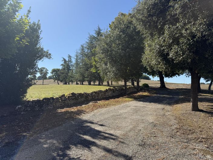 Image No.2-7 Bed House for sale