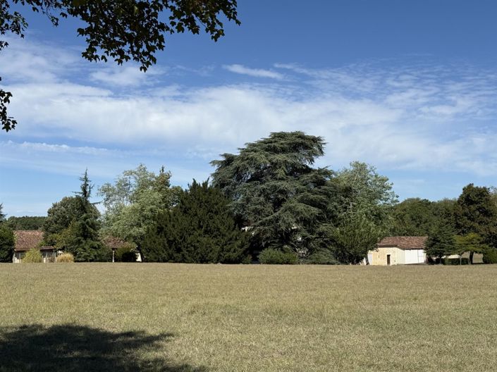 Image No.21-7 Bed House for sale