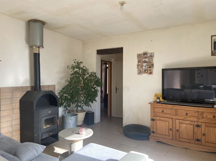 Image No.6-2 Bed House for sale