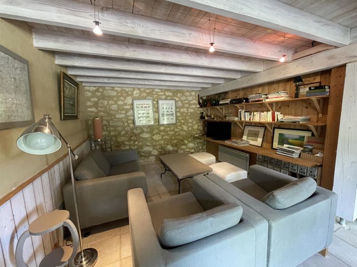 Image No.16-5 Bed House for sale