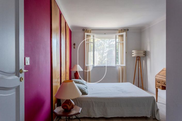 Image No.10-4 Bed House for sale