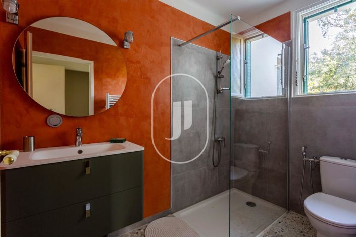 Image No.11-4 Bed House for sale