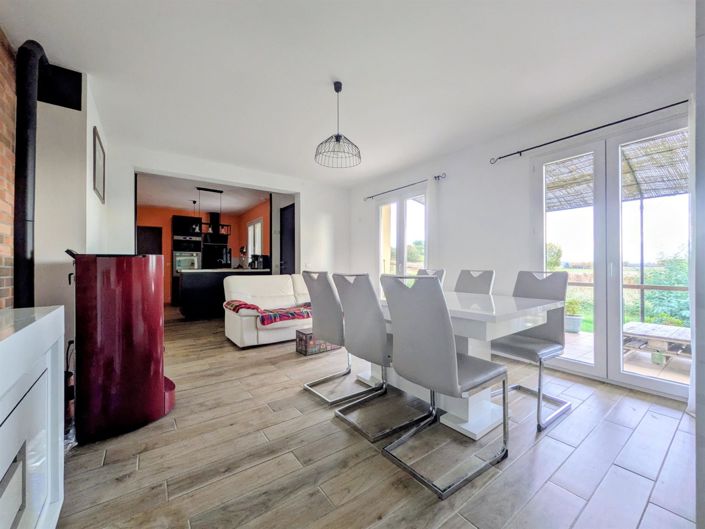 Image No.5-2 Bed House for sale