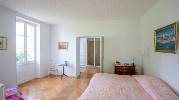 Image No.16-4 Bed Property for sale