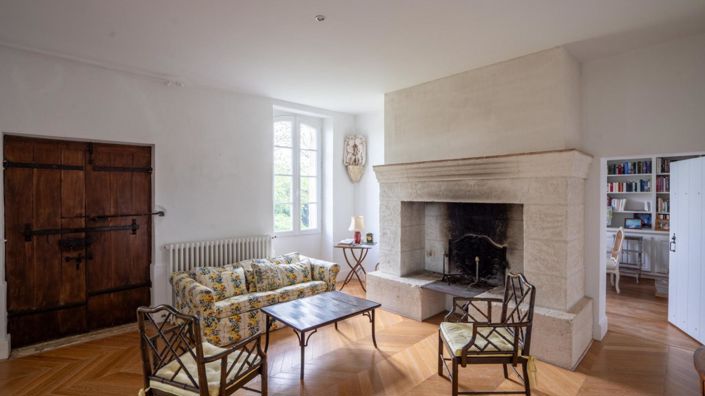 Image No.6-4 Bed Property for sale