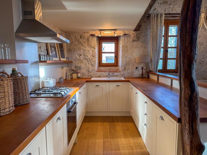 Image No.18-4 Bed House for sale