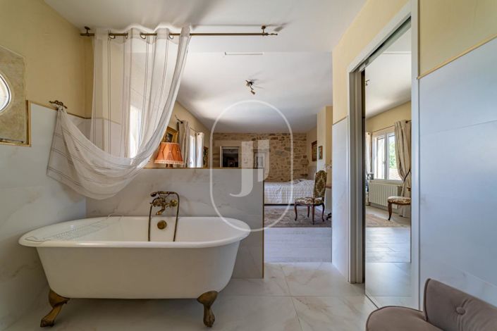 Image No.9-Maison de 4 chambres à vendre à Uzès