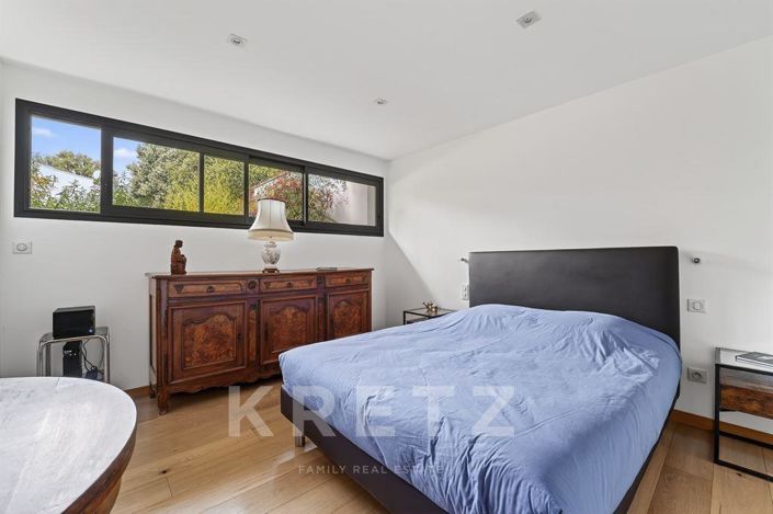 Image No.13-4 Bed House for sale