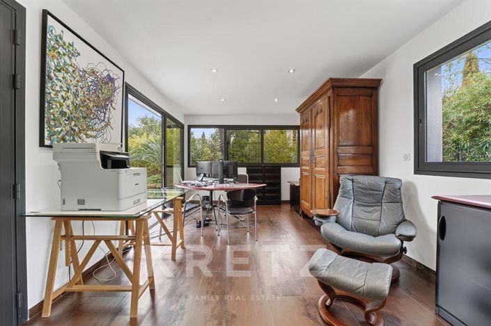 Image No.15-4 Bed House for sale