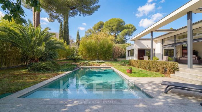 Image No.2-4 Bed House for sale