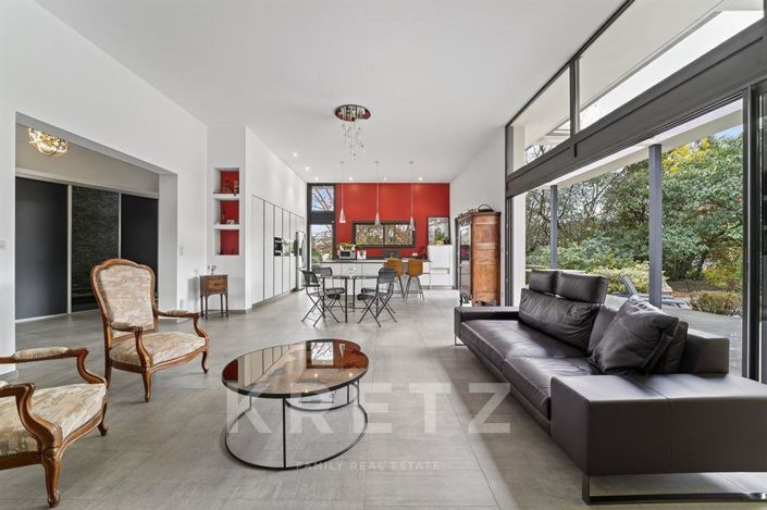 Image No.5-4 Bed House for sale