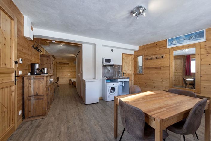 Image No.8-2 Bed House for sale