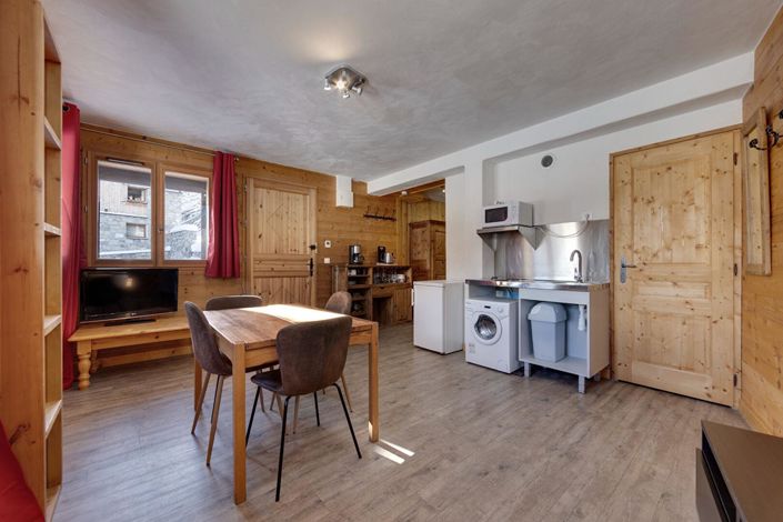 Image No.9-2 Bed House for sale