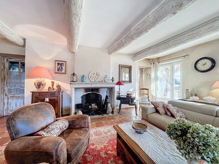 Image No.6-6 Bed House for sale