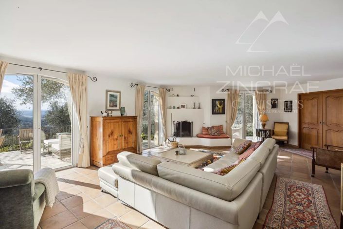 Image No.2-4 Bed House for sale