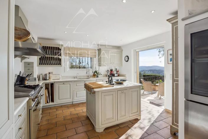 Image No.6-4 Bed House for sale