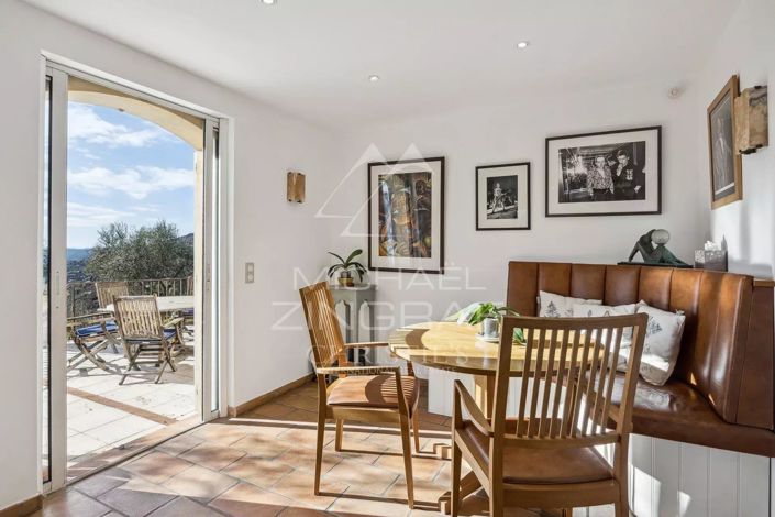 Image No.7-4 Bed House for sale