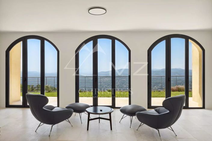 Image No.2-Maison de 6 chambres à vendre à Spéracèdes