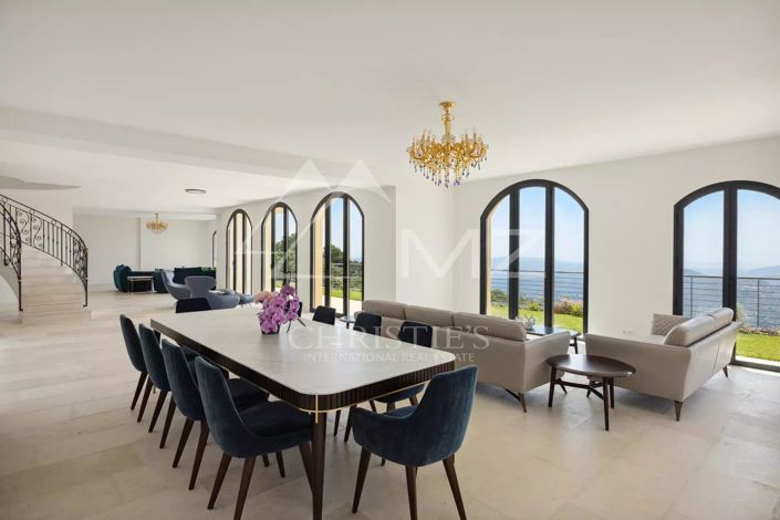 Image No.7-6 Bed House for sale