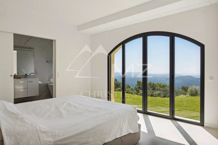 Image No.8-Maison de 6 chambres à vendre à Spéracèdes