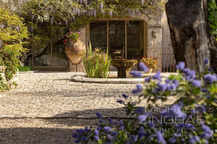 Image No.7-6 Bed House for sale