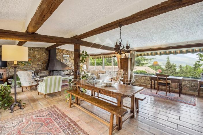 Image No.7-7 Bed House for sale