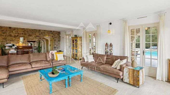 Image No.4-Maison de 8 chambres à vendre à Peymeinade